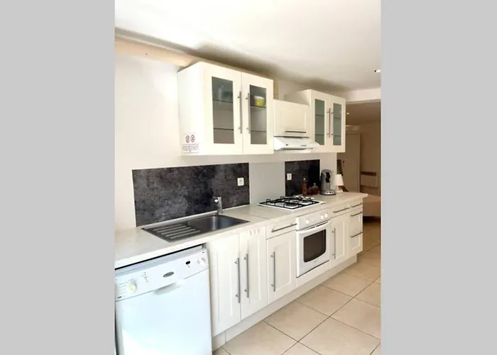 Avec Jardin -alentours Ajaccio Centre *